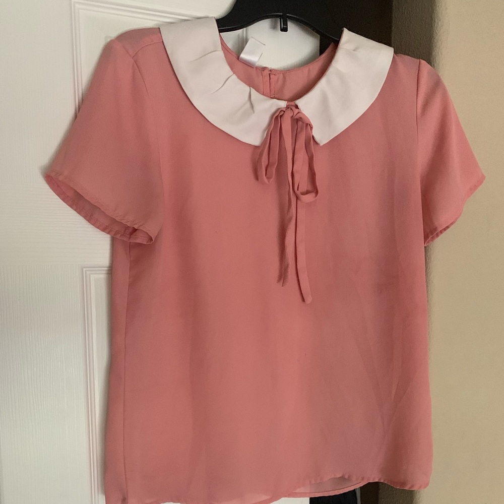 Salmon collared short sleeve blouse